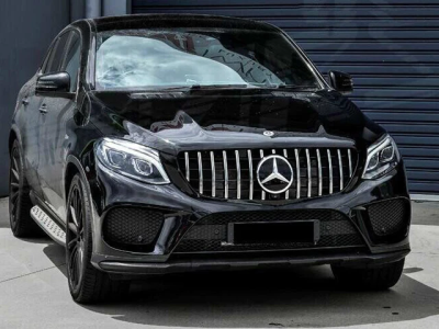 „MERCEDES“ GLE klasės W166 grotelės GT, chromuotos / juodos, 2015–2019 m.