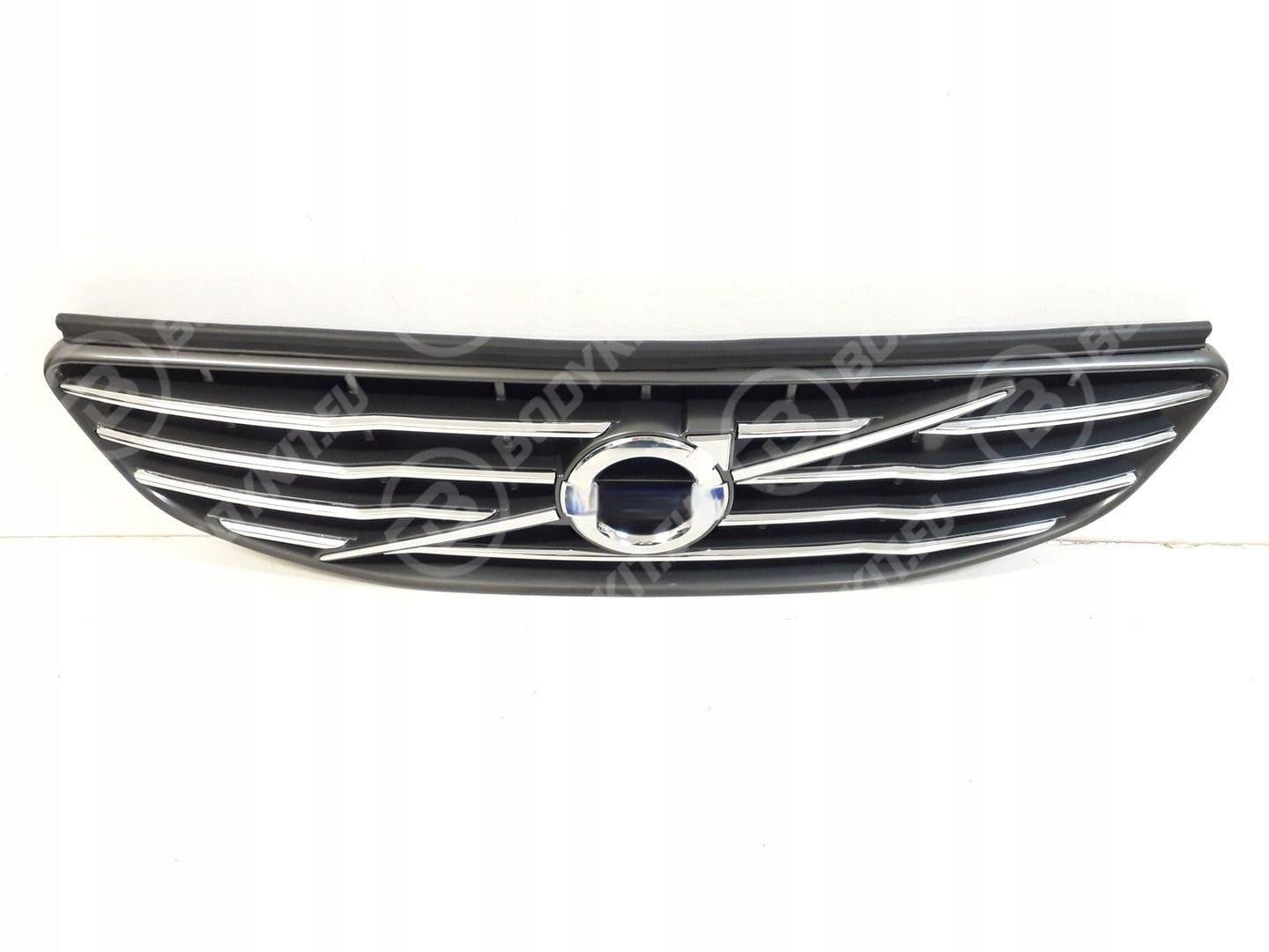 WhatsApp-Image-2025-01-13-at-23.09.26-1 VOLVO XC60 RADIATOR GRILLE 2014-2017 - Image 1