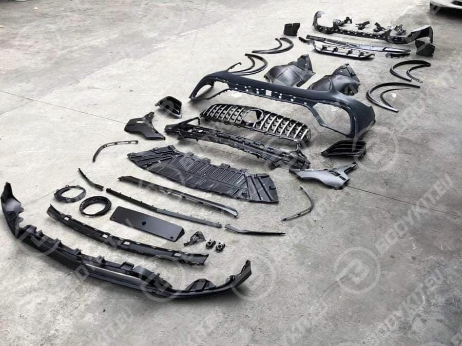 b5c194154a8fa8abc77396554204 MERCEDES GLC COUPE C253 GLC 63 BODYKIT 2020-2023 - Image 1