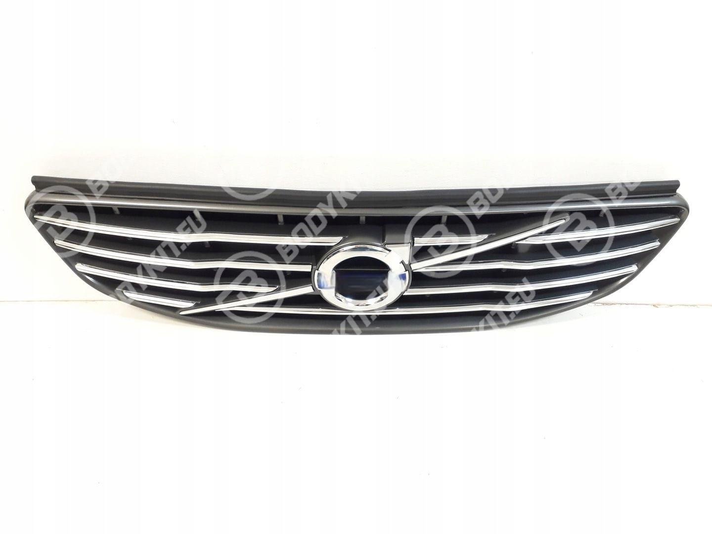 Решетка радиатора Volvo XC60 2014–2017 годов выпуска Решетка радиатора VOLVO XC60 2014–2017 годов выпуска